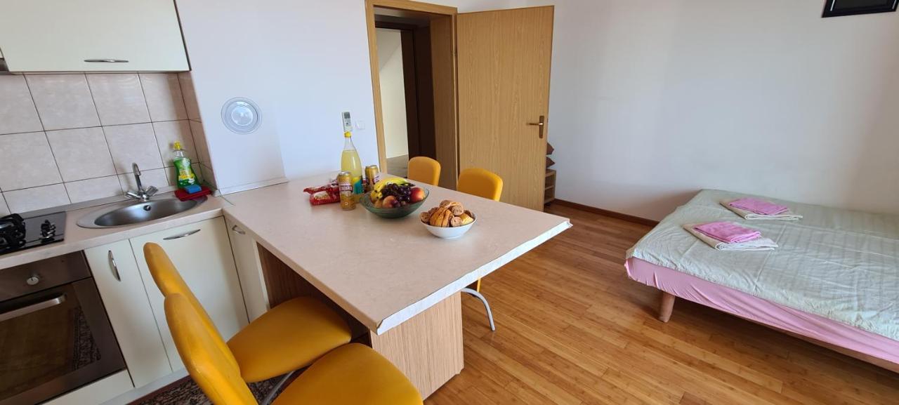 Apartmani Gizela ドニー・セゲット エクステリア 写真