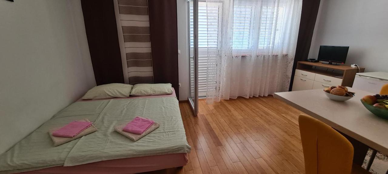Apartmani Gizela ドニー・セゲット エクステリア 写真