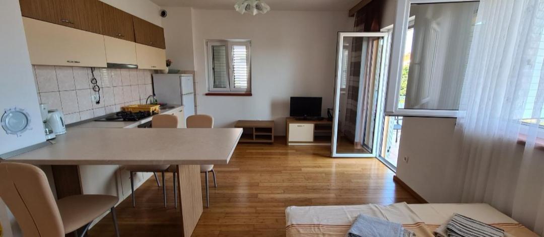 Apartmani Gizela ドニー・セゲット 部屋 写真