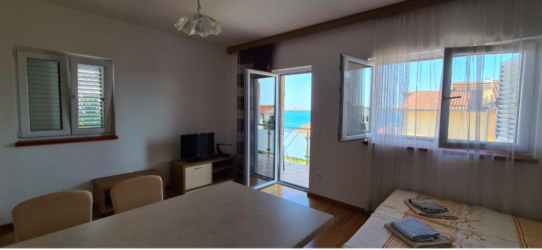 Apartmani Gizela ドニー・セゲット 部屋 写真