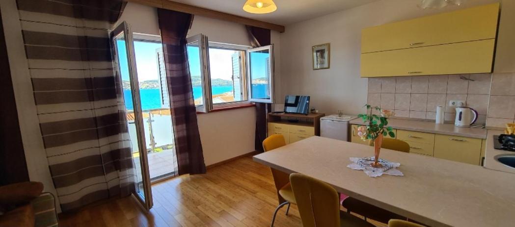 Apartmani Gizela ドニー・セゲット 部屋 写真