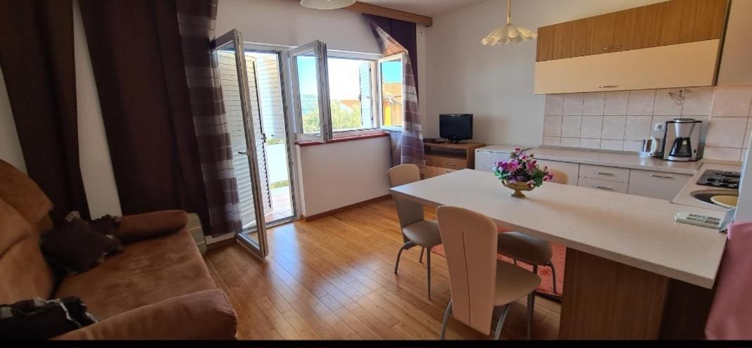 Apartmani Gizela ドニー・セゲット 部屋 写真
